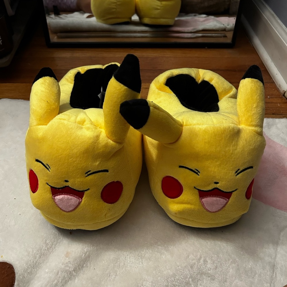 Pikachu slippers 🐀💞💖